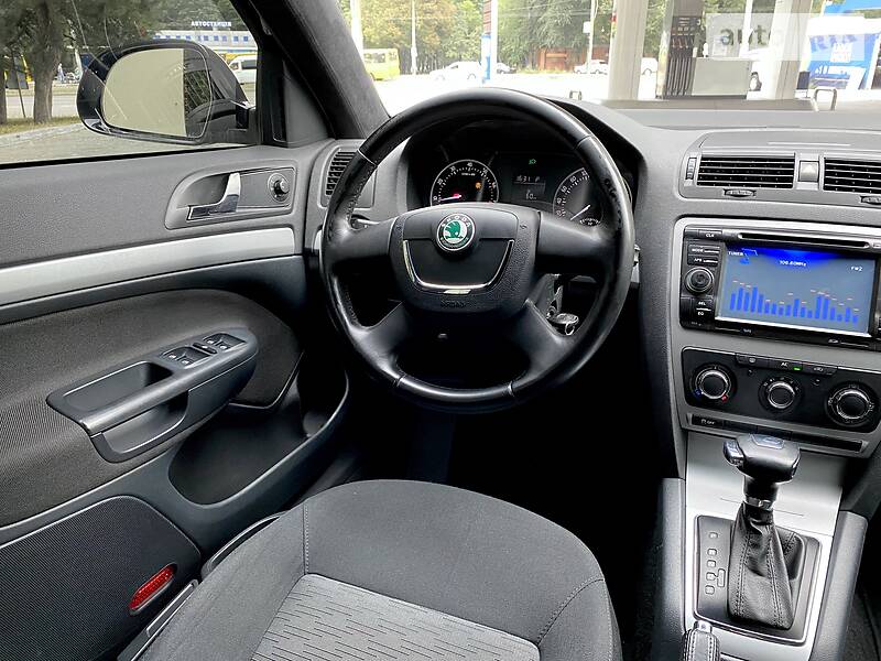 Седан Skoda Octavia 2012 в Дніпрі