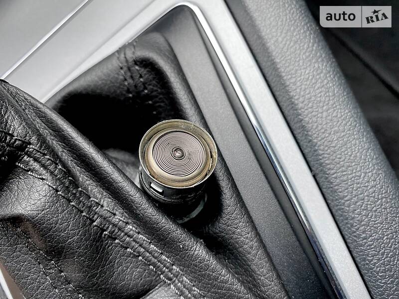 Седан Skoda Octavia 2012 в Дніпрі