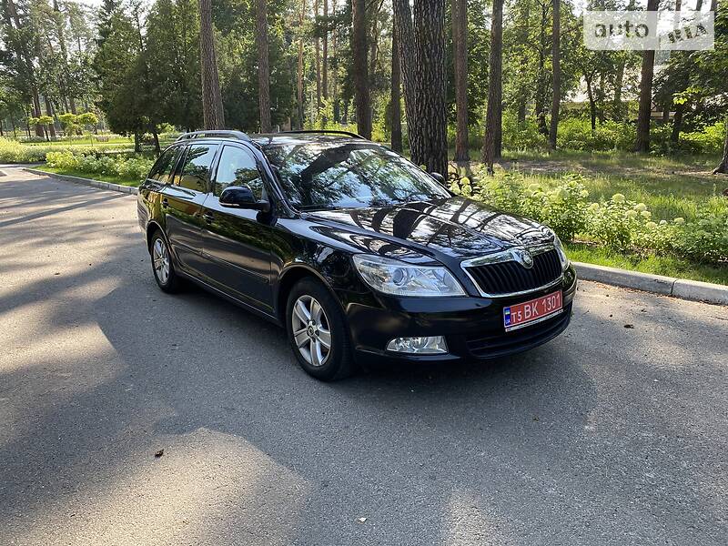 Універсал Skoda Octavia 2010 в Бучі