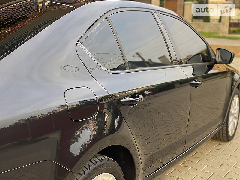 Седан Skoda Octavia 2015 в Ужгороде