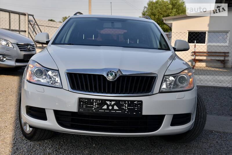 Універсал Skoda Octavia 2011 в Дрогобичі