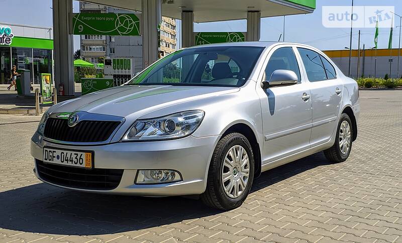 Седан Skoda Octavia 2011 в Житомире