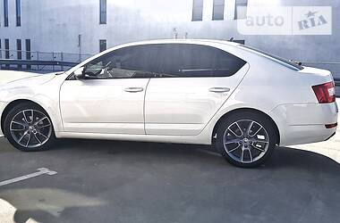 Седан Skoda Octavia 2013 в Ужгороде