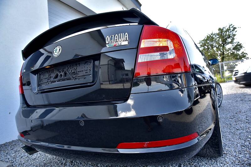 Седан Skoda Octavia 2009 в Дрогобичі