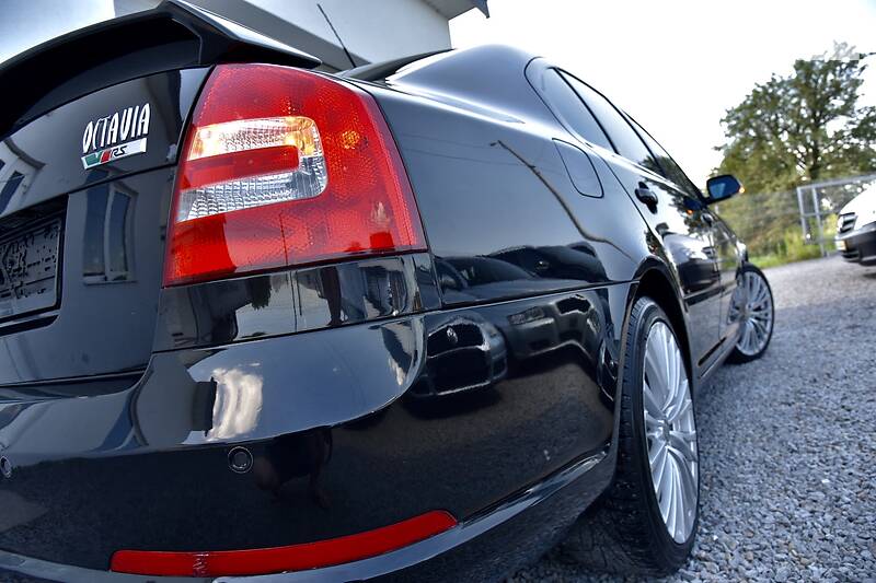 Седан Skoda Octavia 2009 в Дрогобичі