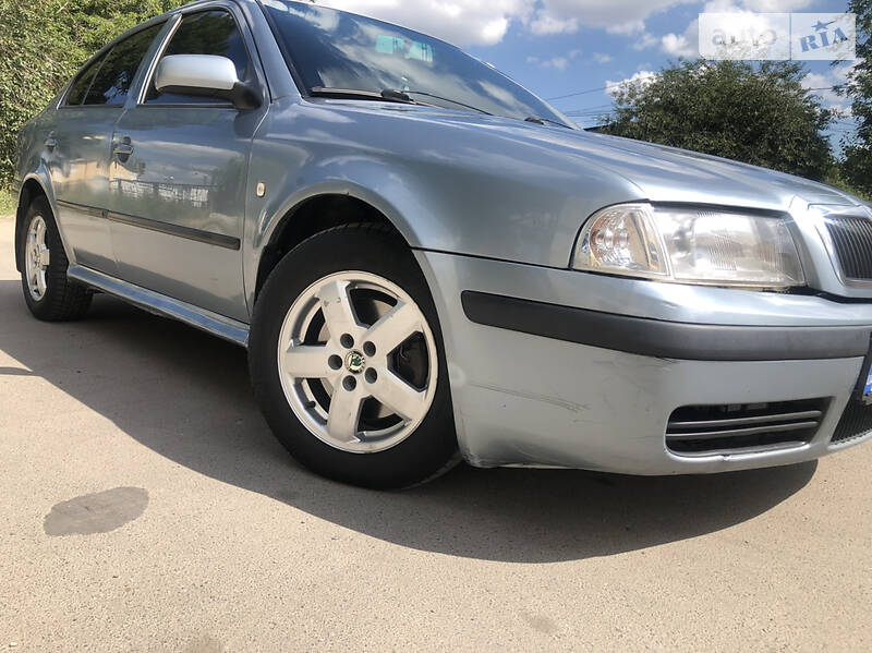 Хэтчбек Skoda Octavia 2002 в Крыжополе