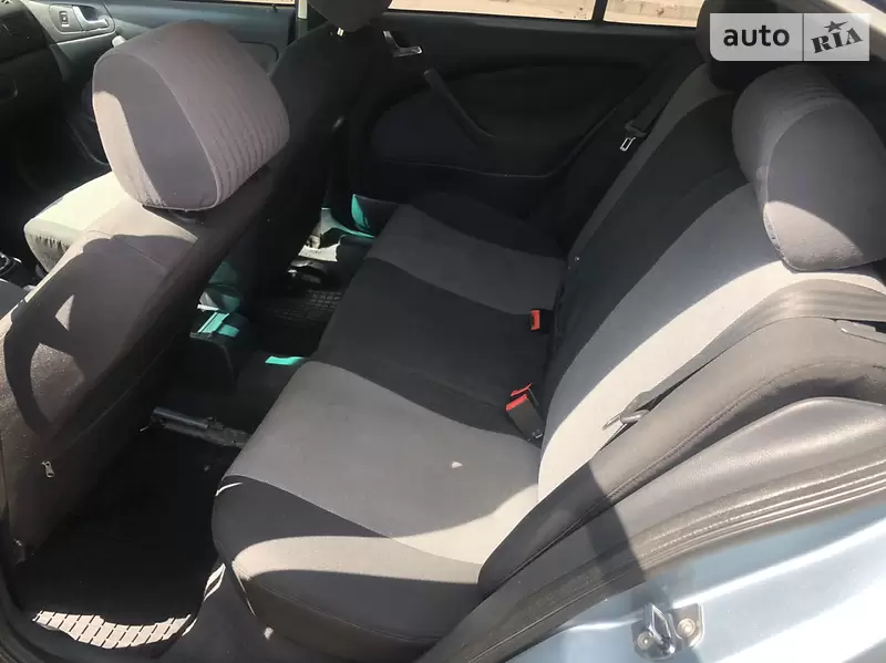 Хетчбек Skoda Octavia 2002 в 