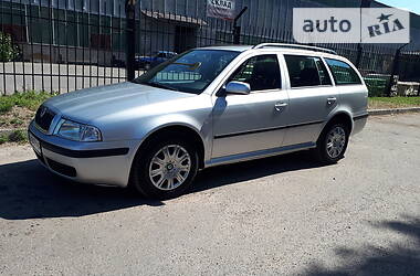 Універсал Skoda Octavia 2004 в Черкасах