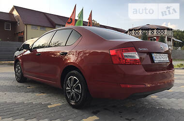 Седан Skoda Octavia 2014 в Иршаве