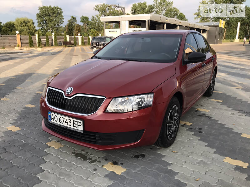 Седан Skoda Octavia 2014 в Иршаве