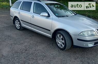 Хэтчбек Skoda Octavia 2006 в Городенке