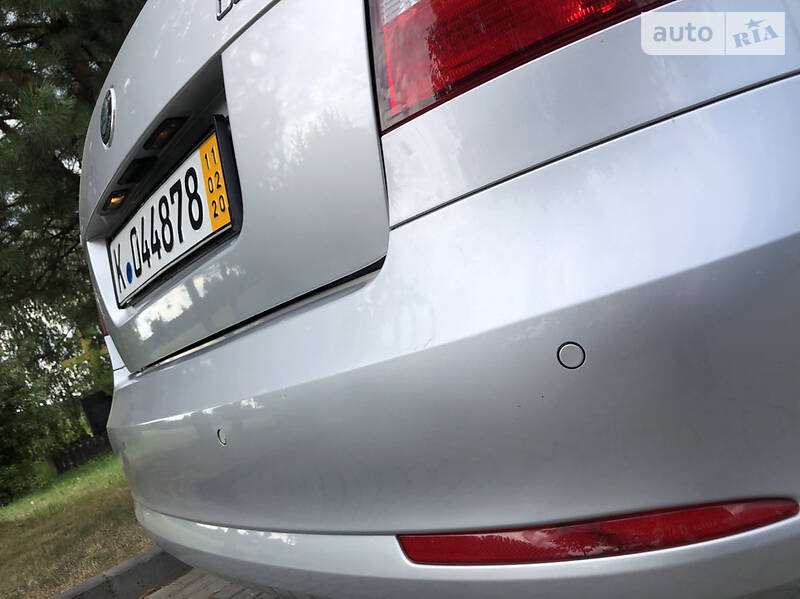 Седан Skoda Octavia 2009 в Дрогобичі