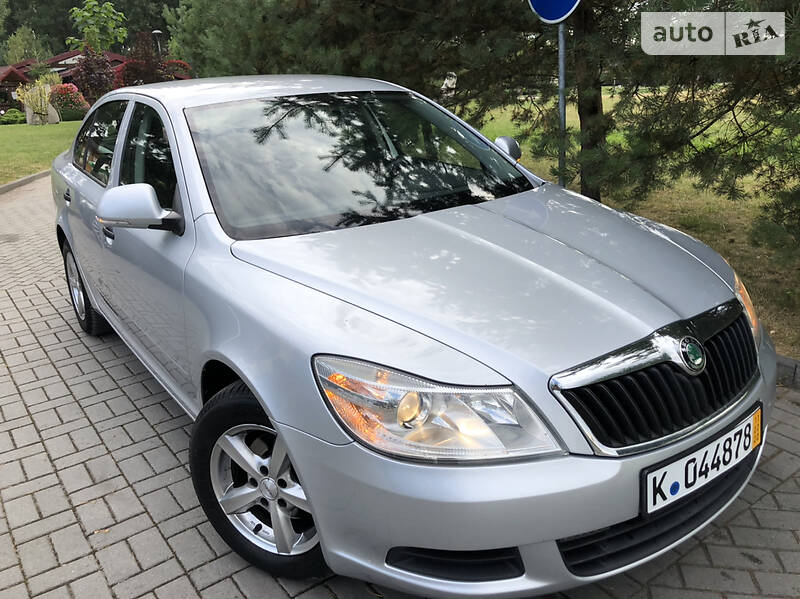 Седан Skoda Octavia 2009 в Дрогобичі