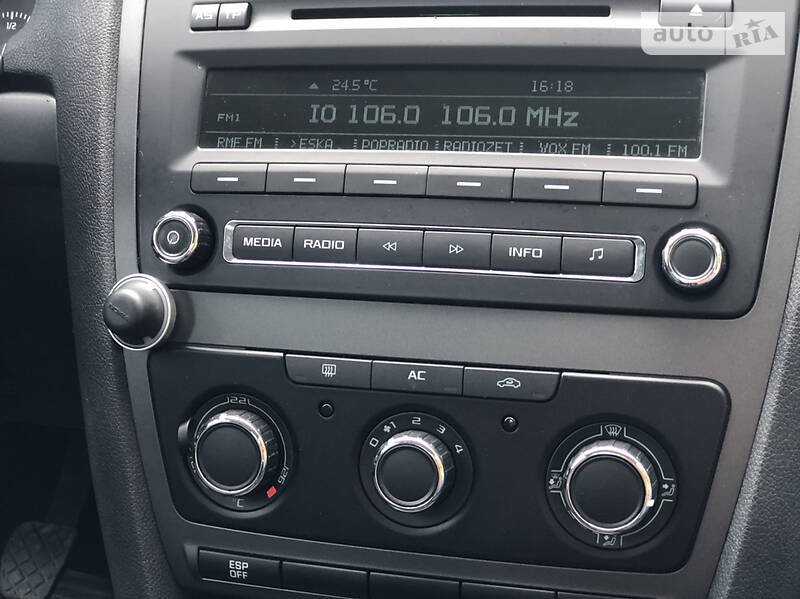 Седан Skoda Octavia 2009 в Дрогобичі