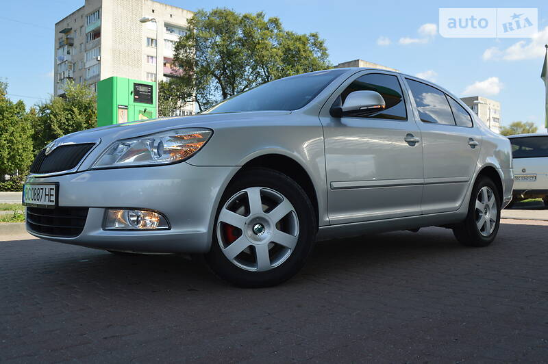 Седан Skoda Octavia 2011 в Дрогобичі