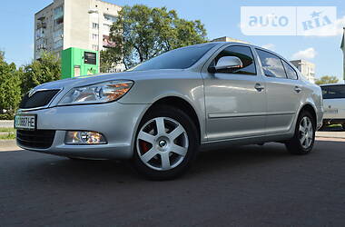 Седан Skoda Octavia 2011 в 