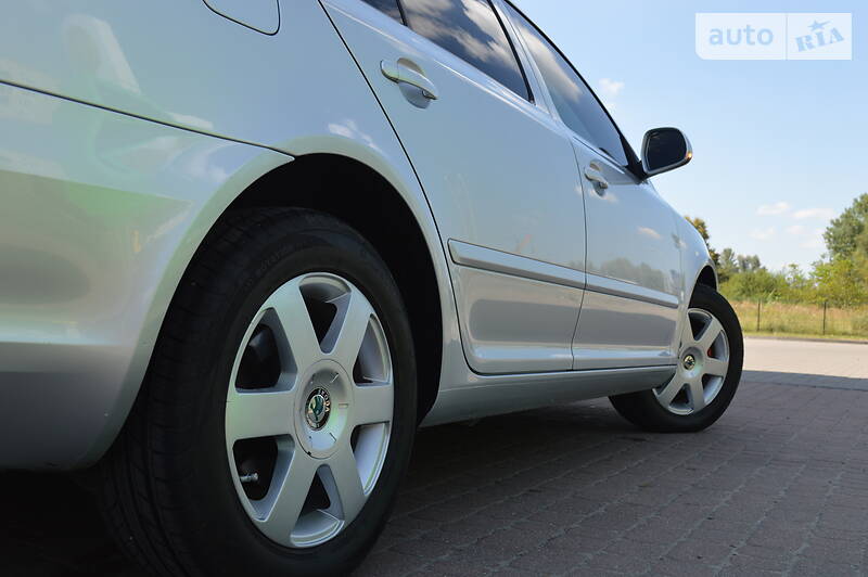Седан Skoda Octavia 2011 в Дрогобичі