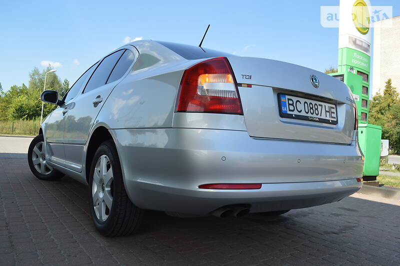 Седан Skoda Octavia 2011 в Дрогобичі