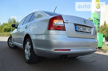 Седан Skoda Octavia 2011 в 
