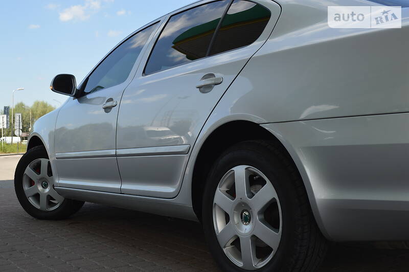 Седан Skoda Octavia 2011 в Дрогобичі