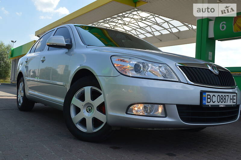Седан Skoda Octavia 2011 в Дрогобичі
