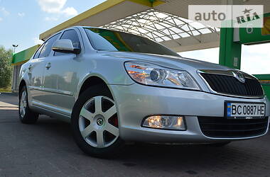 Седан Skoda Octavia 2011 в 