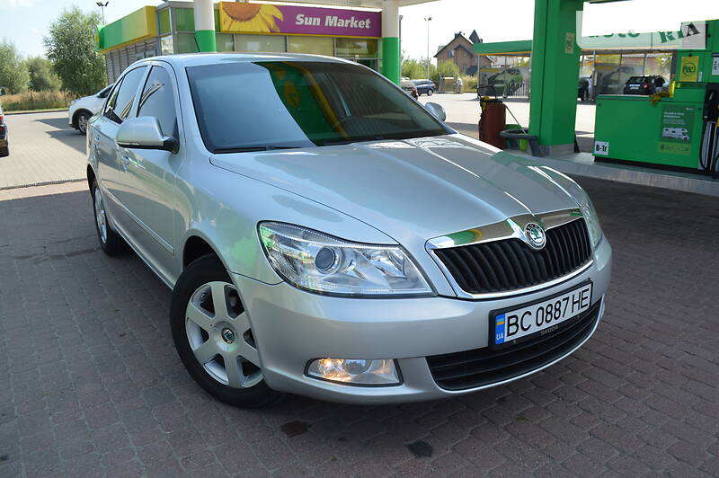 Седан Skoda Octavia 2011 в Дрогобичі