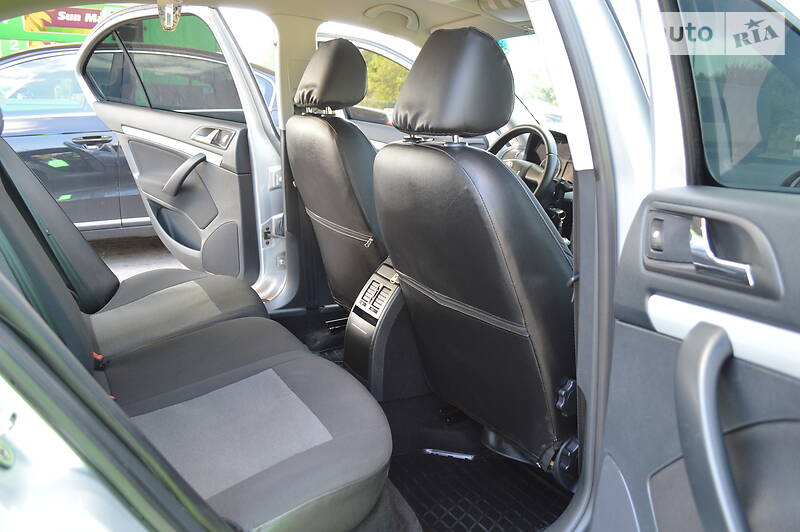 Седан Skoda Octavia 2011 в Дрогобичі