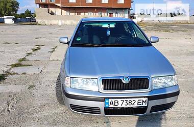 Хэтчбек Skoda Octavia 2003 в Мурованых Куриловцах