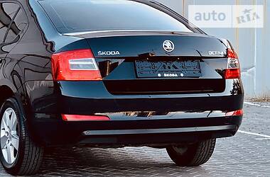 Седан Skoda Octavia 2015 в Одессе