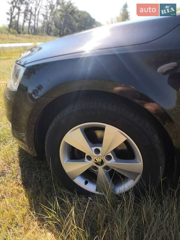 Универсал Skoda Octavia 2013 в Лохвице