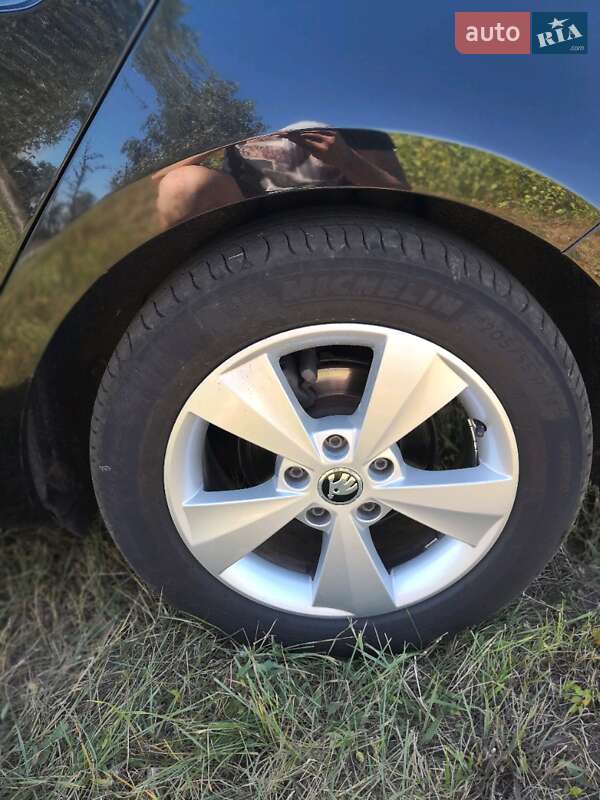 Универсал Skoda Octavia 2013 в Лохвице