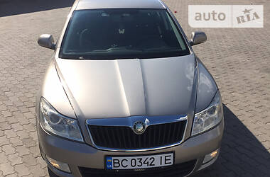 Седан Skoda Octavia 2010 в 