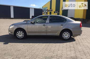 Седан Skoda Octavia 2010 в 