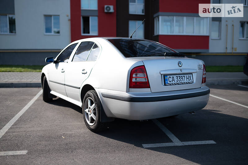 Ліфтбек Skoda Octavia 2003 в Києві