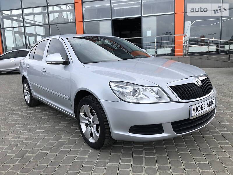 Лифтбек Skoda Octavia 2011 в Львове