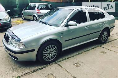 Седан Skoda Octavia 2003 в Измаиле