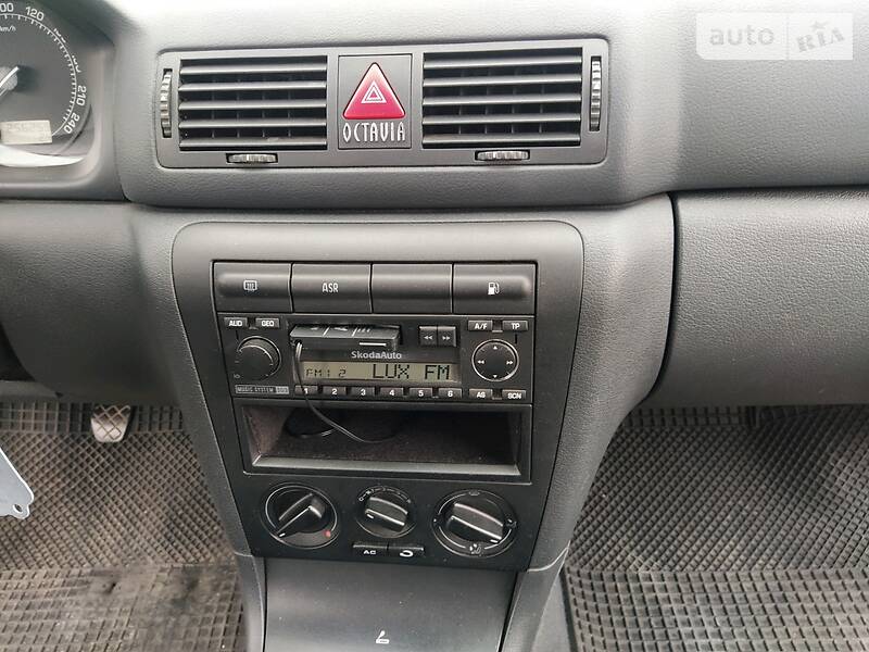 Универсал Skoda Octavia 2001 в Луцке