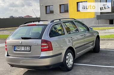 Универсал Skoda Octavia 2008 в Ровно