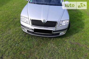 Седан Skoda Octavia 2004 в 