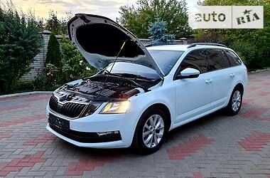 Универсал Skoda Octavia 2017 в Любашевке