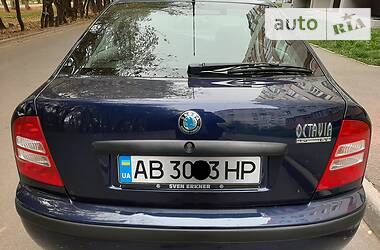 Седан Skoda Octavia 2003 в Виннице