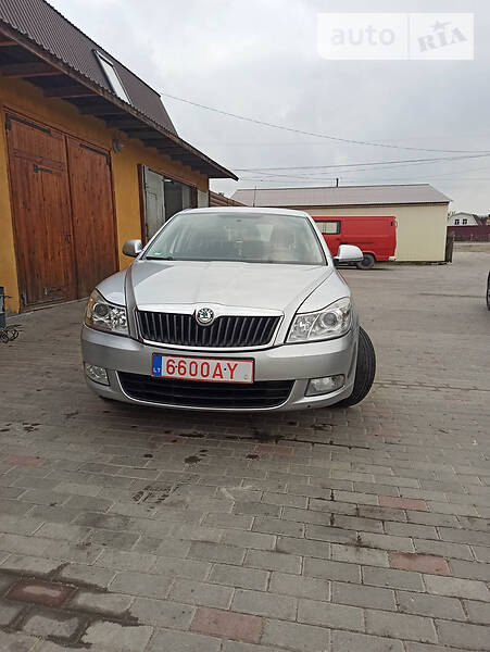 Седан Skoda Octavia 2010 в Белогорье