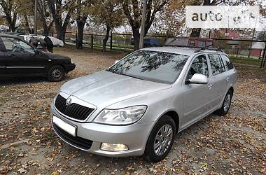 Універсал Skoda Octavia 2011 в Черкасах