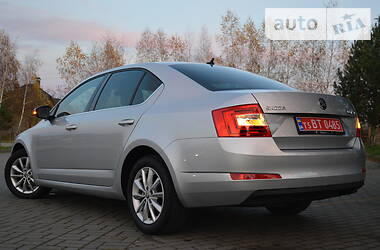 Седан Skoda Octavia 2015 в Дрогобыче