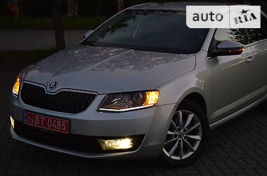 Седан Skoda Octavia 2015 в Дрогобыче