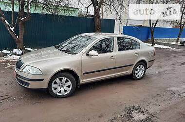 Хэтчбек Skoda Octavia 2005 в 