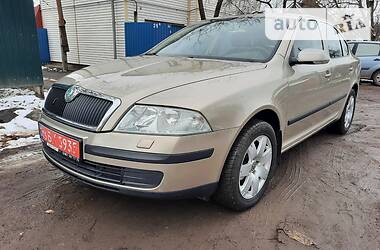 Хэтчбек Skoda Octavia 2005 в 