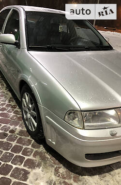 Лифтбек Skoda Octavia 2001 в Днепре