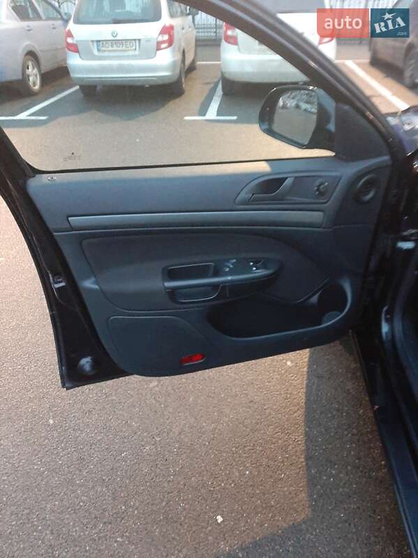 Универсал Skoda Octavia 2010 в Ужгороде